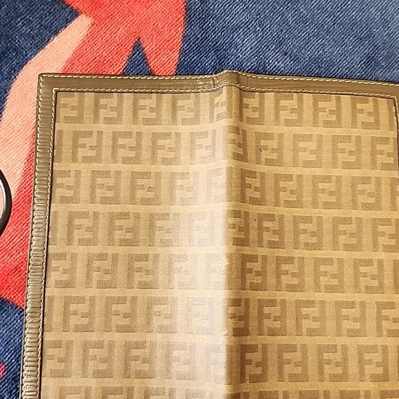 Fendi Zucca Vintage Logo Bi Fold - Picture 6 of 8